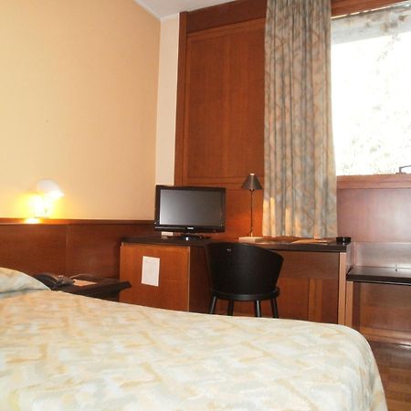 Albergo Villa & Roma Pallazzolo sull'Oglio Bilik gambar