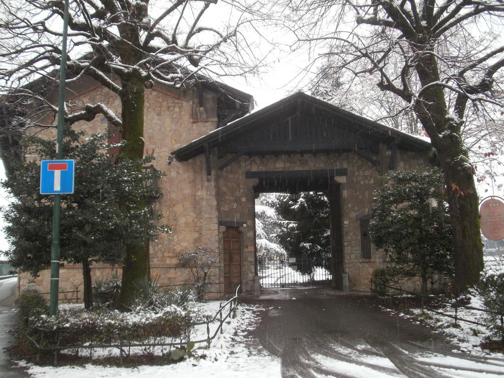 Albergo Villa & Roma Pallazzolo sull'Oglio Luaran gambar