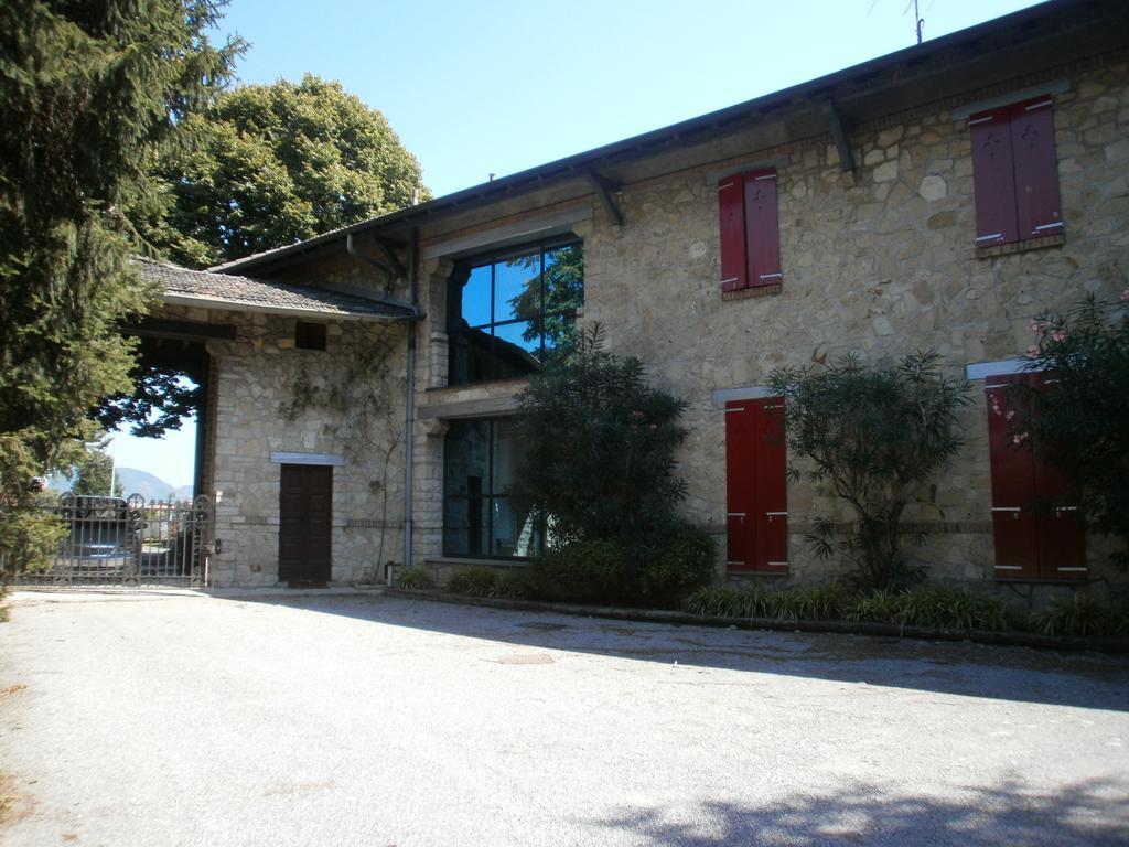 Albergo Villa & Roma Pallazzolo sull'Oglio Luaran gambar