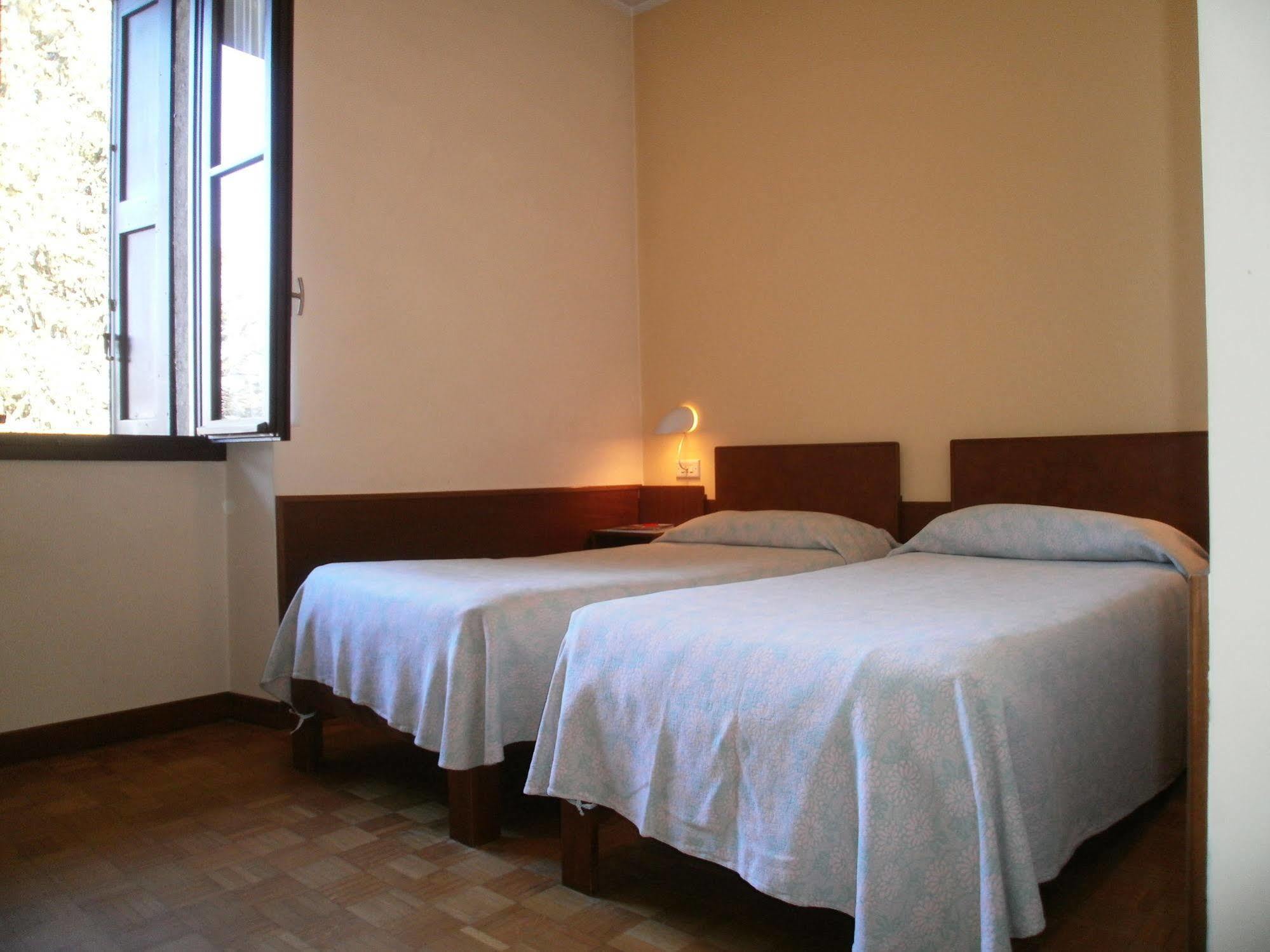 Albergo Villa & Roma Pallazzolo sull'Oglio Luaran gambar